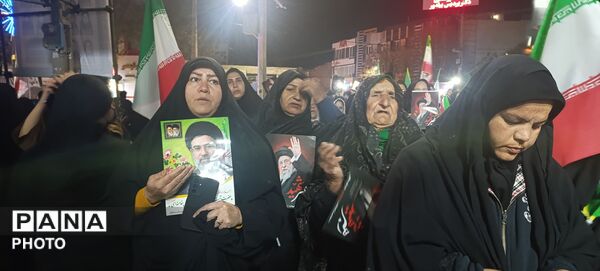 حضور پرشور مردم آشخانه در راهپیمایی شبانه بیعت با رهبری