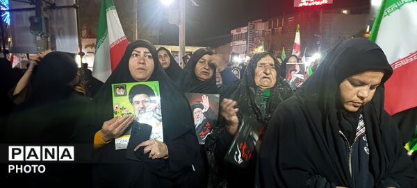حضور پرشور مردم آشخانه در راهپیمایی شبانه بیعت با رهبری