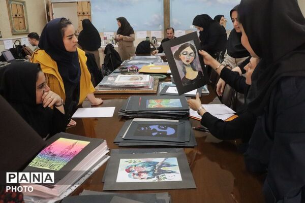 داوری مرحله منطقه‌ای چهل‌وچهارمین جشنواره فرهنگی هنری فردا در اسلامشهر 