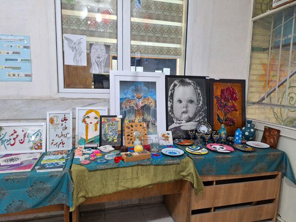 شکوفایی هنر نسل فردا در دبیرستان حضرت ولی عصر (عج)