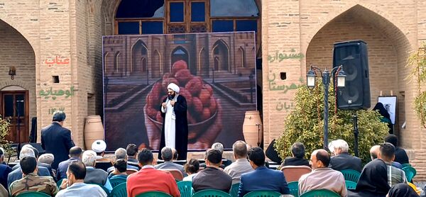جشواره بومی محلی عناب شهرستان کوهپایه 