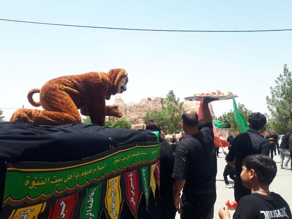 عاشورای حسینی در روستای بزنجرد 