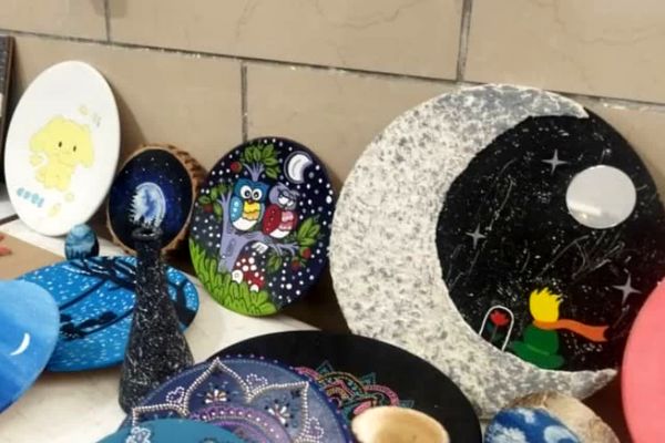 نمایشگاه هنر و کار و فناوری در آموزشگاه شاهد 16