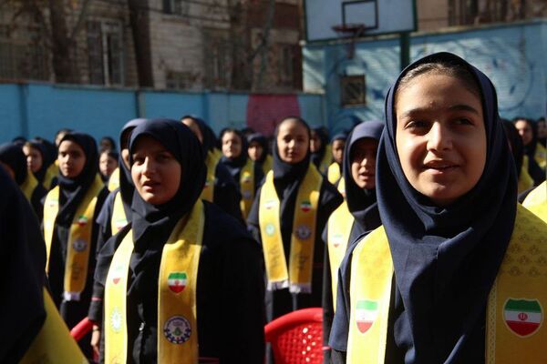 برگزاری همایش یاوران انقلاب در مدرسه حضرت ولیعصر(عج)