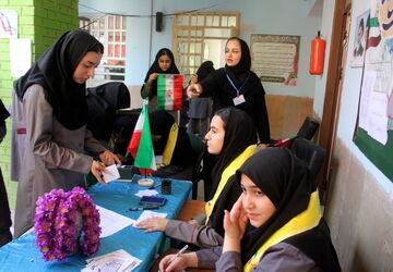 انتخابات شورای دانش‌آموزی دبیرستان رضوان بوشهر