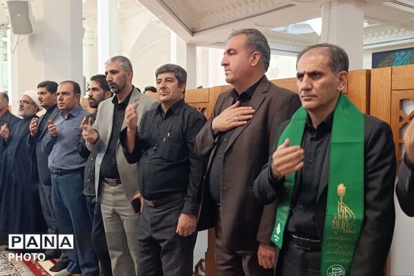 نوجوانان عاشورایی در حرم شاهچراغ(ع) - 1