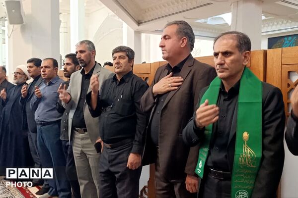 نوجوانان عاشورایی در حرم شاهچراغ(ع) - 1