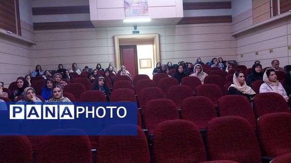 جلسه اولیا مربیان دبیرستان سرافرازان برگزار شد