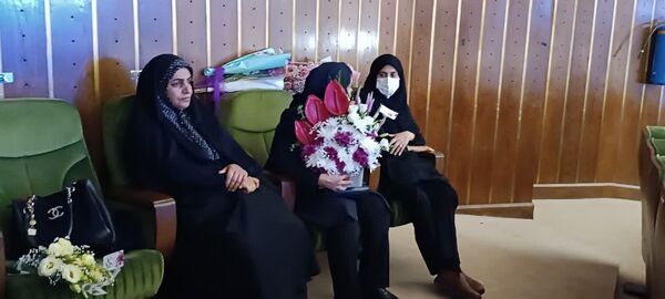 مراسم بزرگداشت مقام معلم و تجلیل از معلمان نمونه در محمودآباد