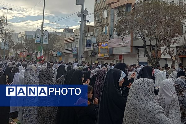 اقامه نماز عید سعید فطر در قروه