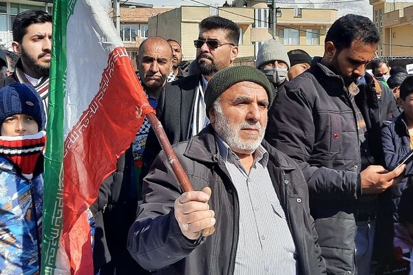 ایستادگی و حضور گرم مردم دماوند در راهپیمایی ۲۲ بهمن