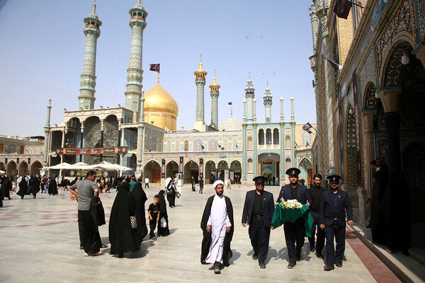 عطرافشانی مزار شهید آیت الله «شیخ فضل الله نوری»