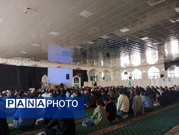 تحویل سالی متفاوت در امامزاده سید حمزه کاشمر