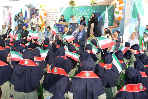 آیین جشن عاطفه‌ها در دبستان ولایت سمنان 