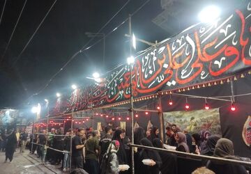 خادمی که به یاد پدر و پسران شهیدش در شلمچه خدمت می‌کند