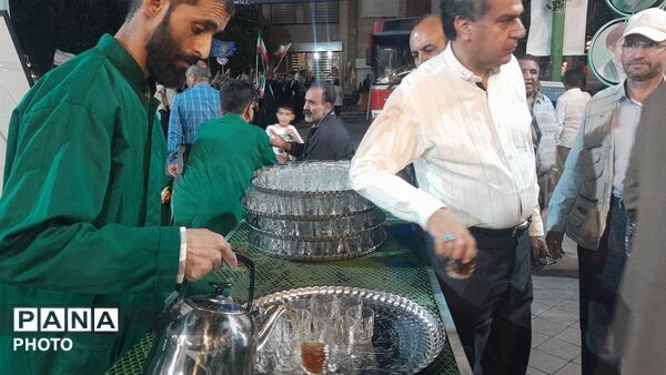  خدمت رسانی چایخانه حضرت زهرا 