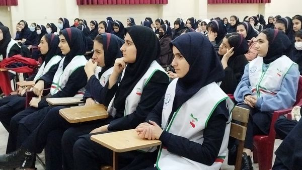 برگزاری هفته ماها در دبیرستان علامه جعفری ناحیه ۳