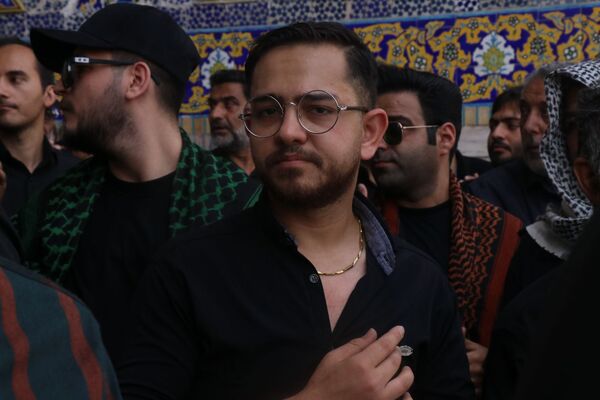 آسمان حرم مطهر رضوی غرق در نوای علمدار نیامد