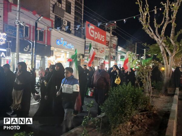 اجتماع باشکوهی فرهنگیان استان البرز در چهلم شهادت رهبر و دانش‌آموزان میناب