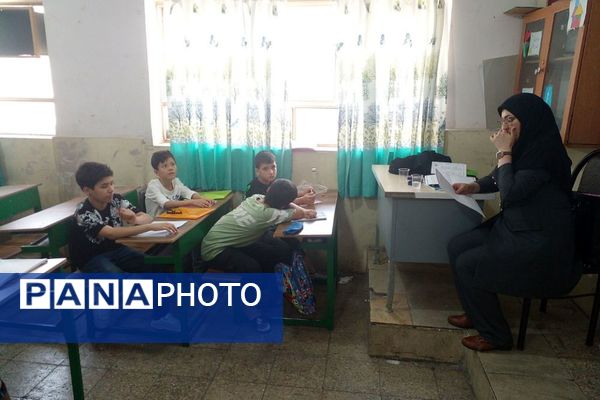 استمرار تلاش‌های دانش‌آموزان دبستان پسرانه عمار در ایام تابستان