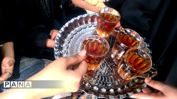 مراسم عزاداری دختران نوجوان در هیئت بنات الزهرا نظرآباد