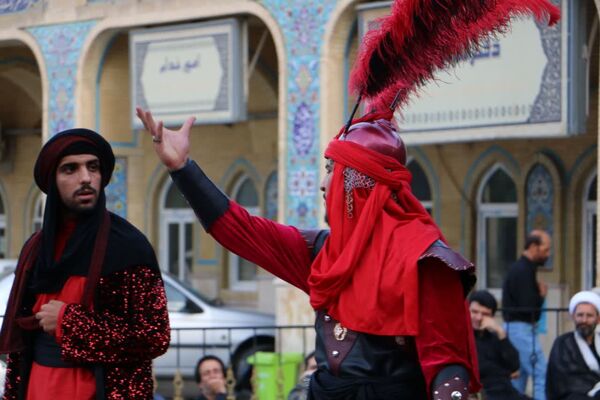 اجرای تئاتر گروه هنری موعود در آستان مقدس امامزاده بی‌بی‌سکینه صفادشت