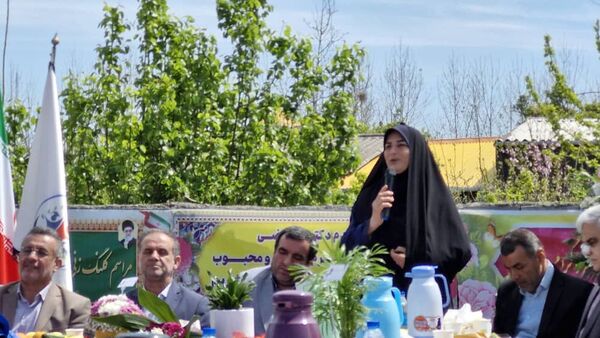 آیین کلنگ‌زنی دبیرستان دخترانه افراسیابی در محمود‌آباد 
