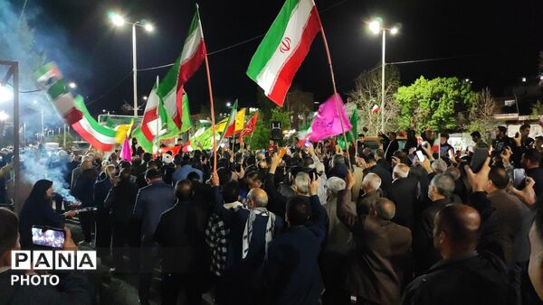 تجمع مردمی معمولان و بخش افرینه در چهلم رهبر و شهیدان میناب