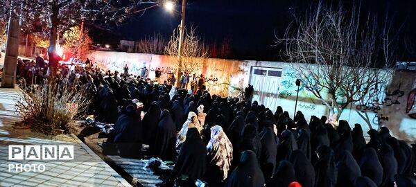 نماز استغاثه امام زمان(عج) در راهپیمایی 