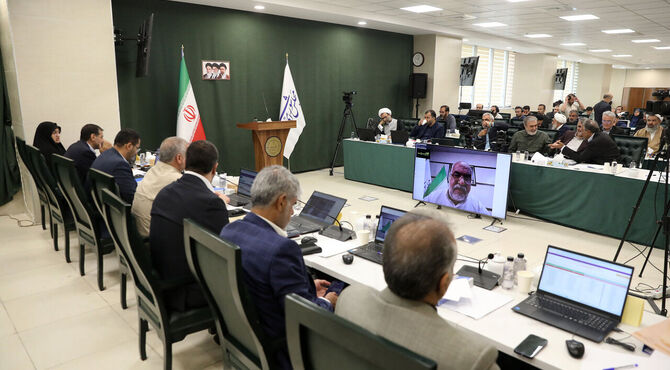 وزیر ارتباطات از مجلس کارت زرد گرفت