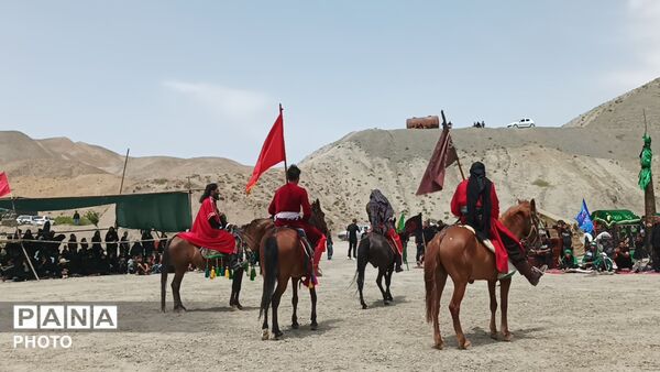 مراسم نمادین تعزیه خوانی در روز عاشورای حسینی در شهر بار نیشابور