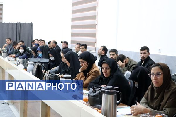 گردهمایی تخصصی مدیران مدارس ابتدایی شهرستان راز و جرگلان با معاون آموزش ابتدایی اداره‌کل استان و روسای ادارات