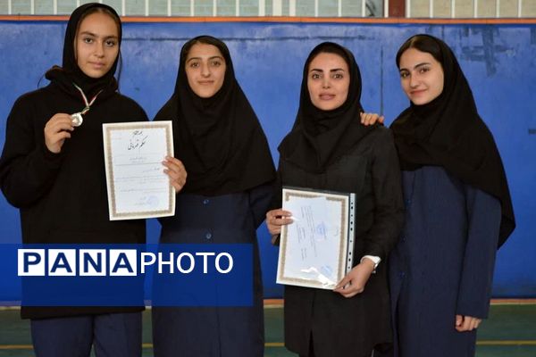 برگزاری مسابقه دو و میدانی در بهارستان‌2