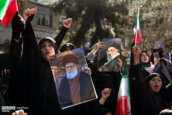 راهپیمایی اقتدار بعد از نماز جمعه - مصلای تهران -2