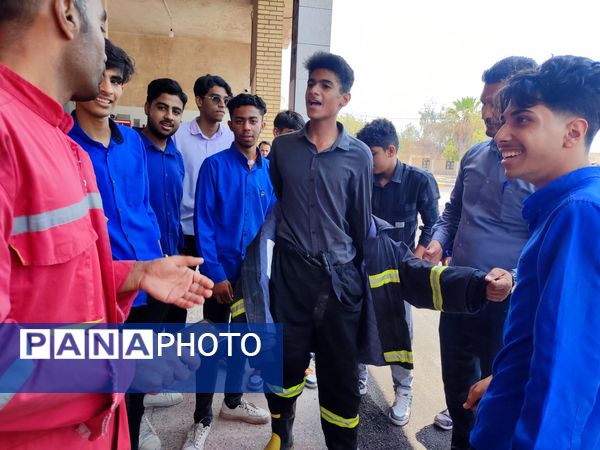 آشنایی با مشاغل در هفته مشاغل در حاجی‌‌‌آباد