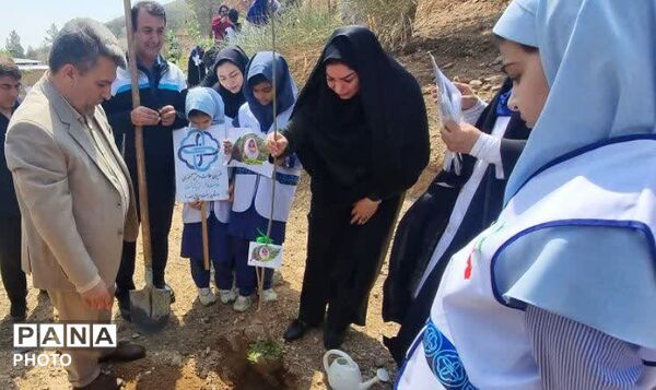 کاشت نهال امید در پاکدشت