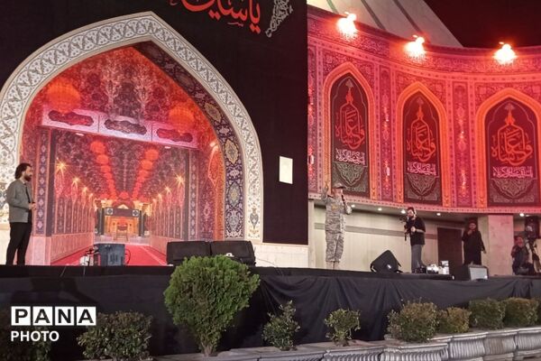 اجتماع اربعینی ها در میدان آزادی