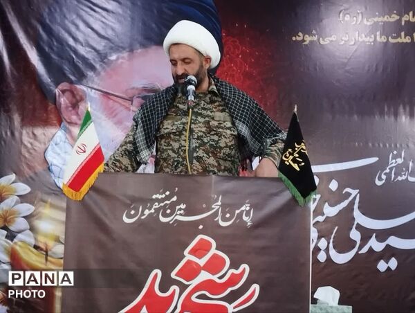 نماز جمعه فارسان؛ تجدید بیعت با ولایت و بصیرت افزایی