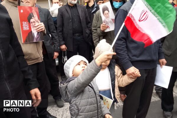 بیعت با سومین امام انقلاب در رودهن 
