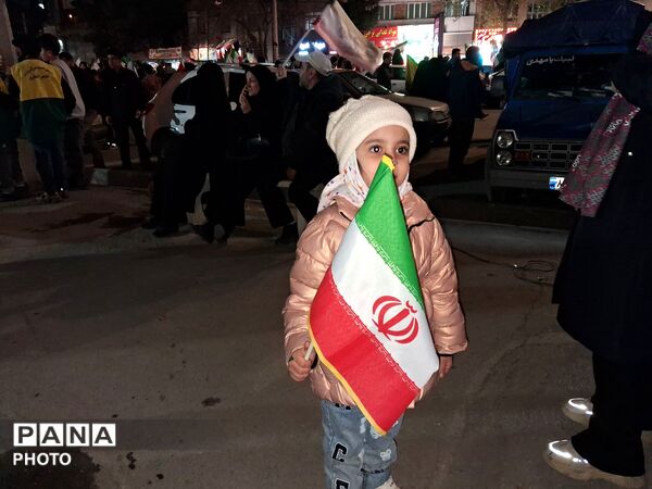 سربازان دهه نودی در قلب میدان 