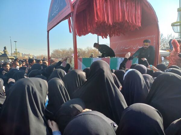 تشییع باشکوه پیکر پاک شهدای گمنام در اصفهان 