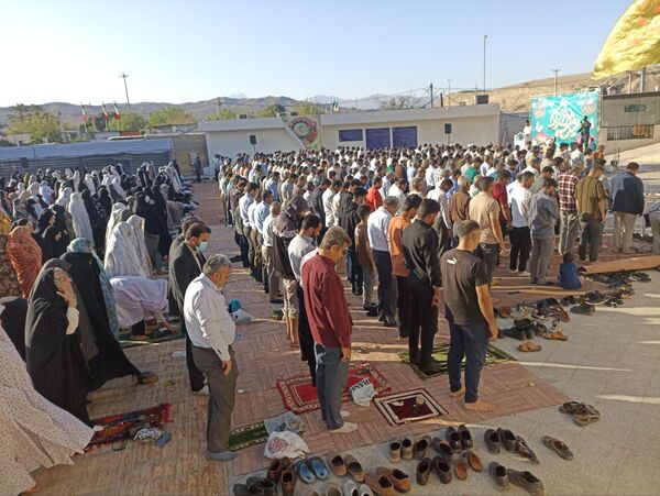 برگزاری مراسم نماز عید سعید فطر در حاجی‌‌آباد