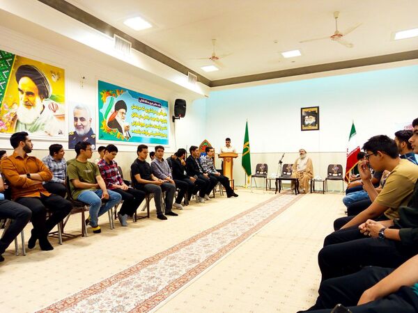 اعضای انجمن اسلامی با امام جمعه کاشمر دیدار کردند