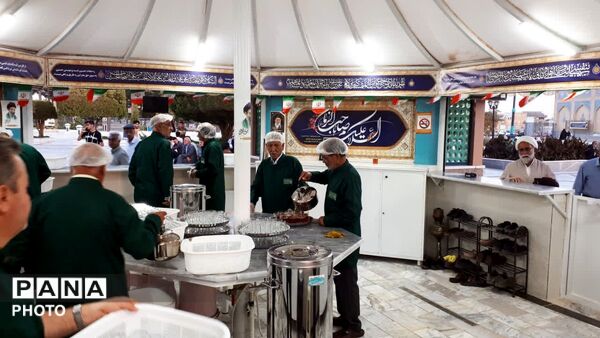 برپایی تبرک خانه حضرت رضا در کاشمر 
