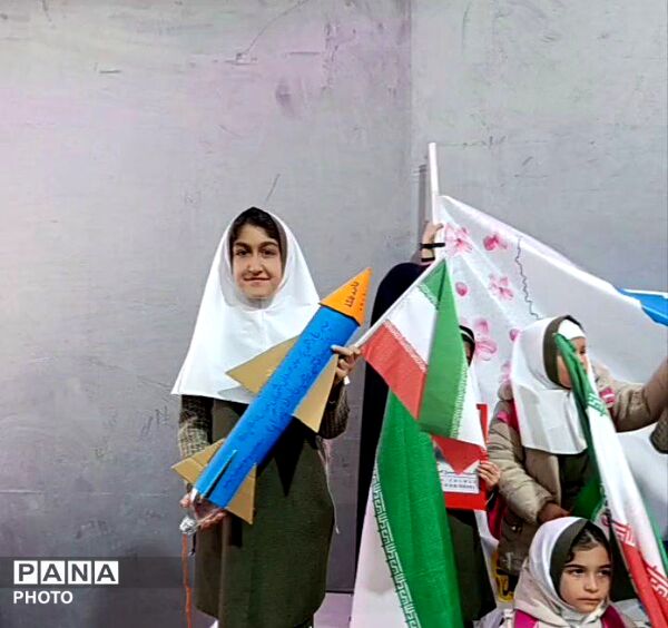 موشک‌های مقاومت  در دست دختران لالجین