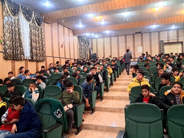جشن روز دانش‌آموز در دبیرستان پژوهش آشخانه 