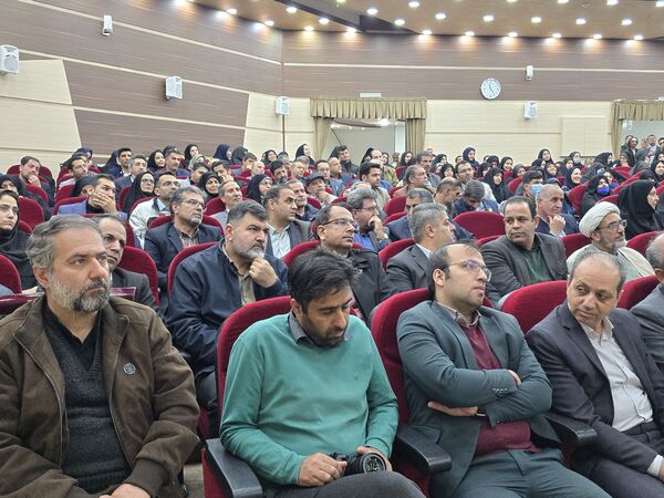 آیین تکریم و معارفه مدیر آموزش و پرورش ناحیه۴ استان اصفهان
