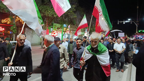 حضور مردم غیور آشخانه در هفتادوهشتمین راهپیمایی شبانه
