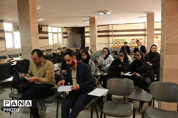 طرح "همیار معلم" با داوری تخصصی در فیروزکوه کلید خورد
