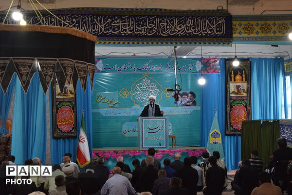 تجلیِ نظم و ایمان؛ صحنه‌های برگزاری نماز جمعه در مصلی امام حسین فارسان